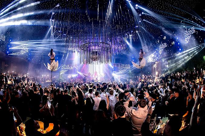 Face Club Bucharest - Image 2